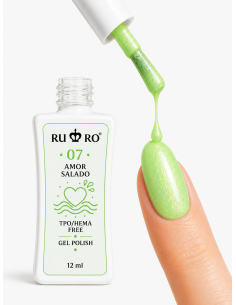 RU RO 07 Amor Salado esmalte semipermanente verde lima pastel con micro shimmer colección Vacaciones de Verano 12 ml 2