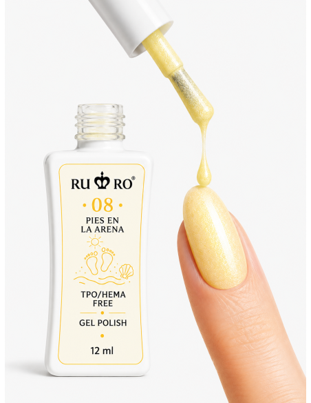 RU-RO 08 PIES EN LA ARENA – Esmalte Semipermanente Amarillo Vainilla con Micro Shimmer 12 ml.