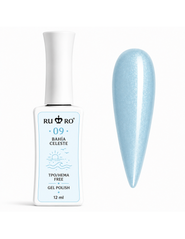 RU RO 09 Bahía Celeste esmalte semipermanente azul cielo perlado con micro shimmer colección Vacaciones de Verano 12 ml