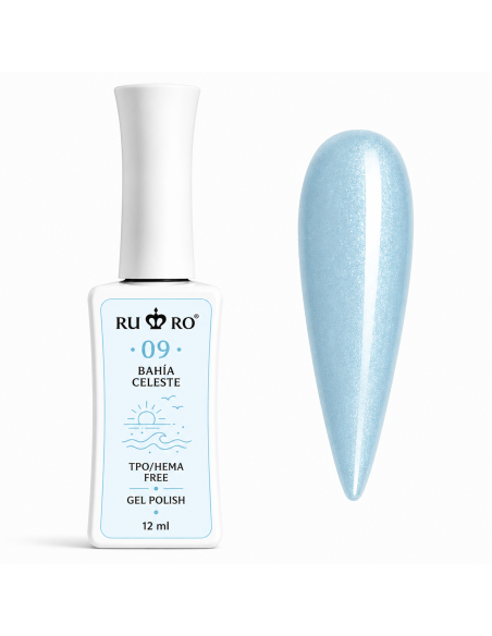 RU RO 09 Bahía Celeste esmalte semipermanente azul cielo perlado con micro shimmer colección Vacaciones de Verano 12 ml